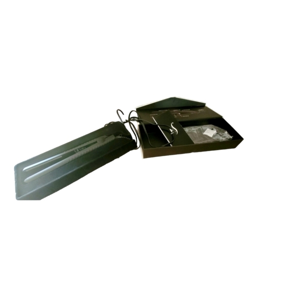 Herstyler Super Styler 100% Ceramic Black 1.25" Straightener Flat Iron with Box - Picture 4 of 9